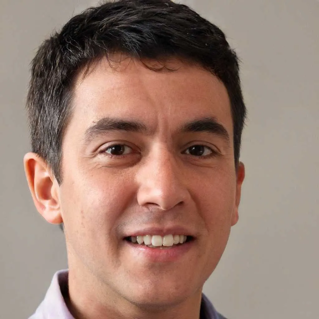 Lukas T.
